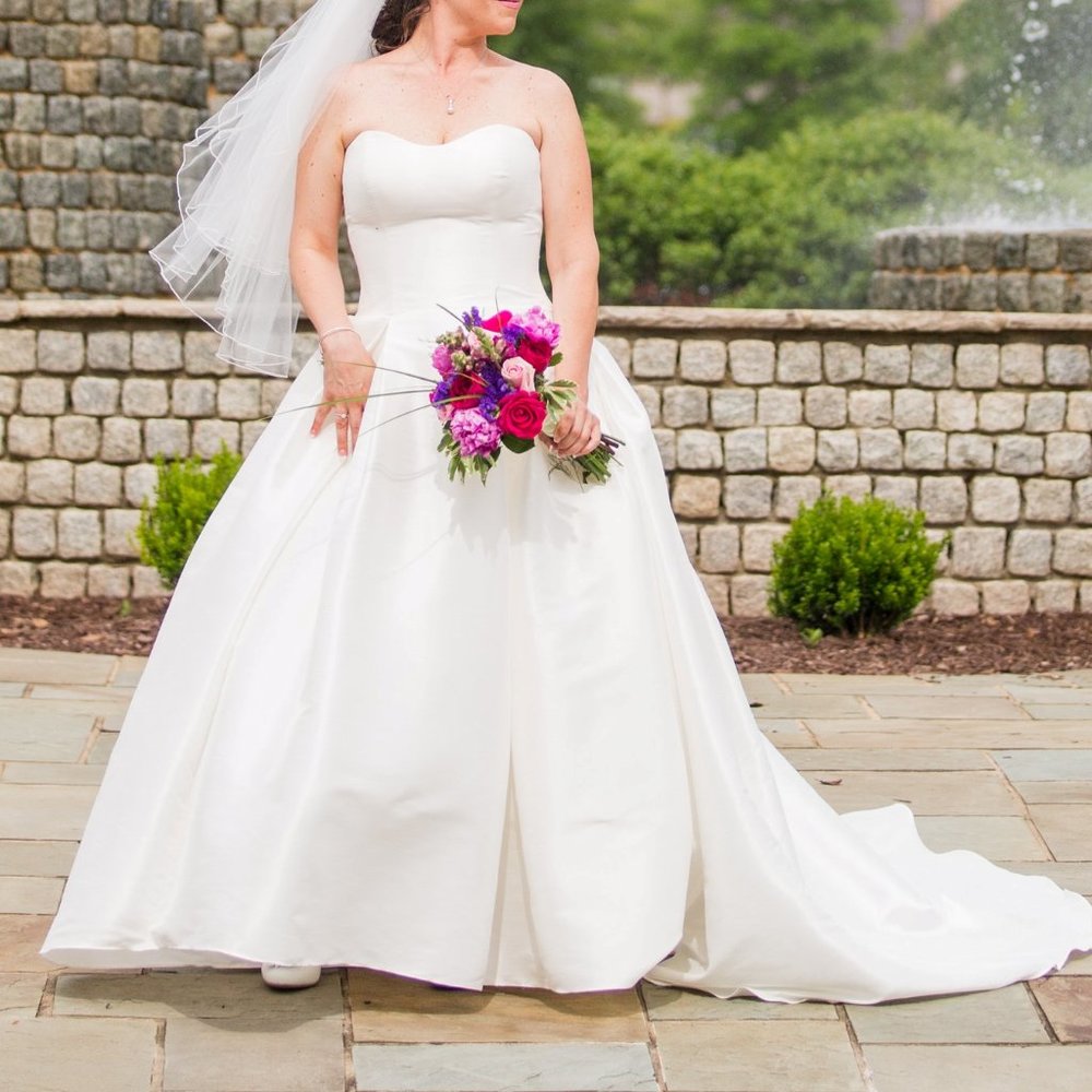 Ella Rosa Wedding Dress - Picture 4 of 7